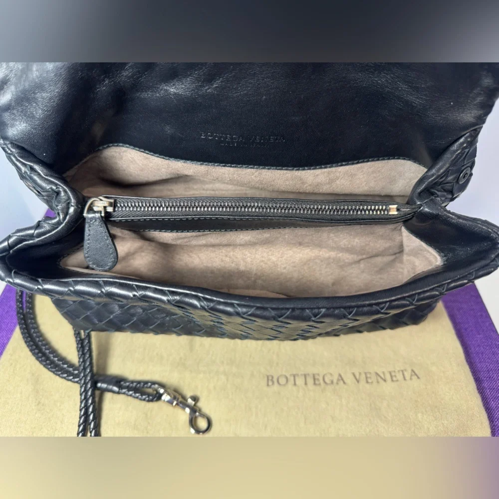 Bottega Veneta Dark Woven Leather Wristlet - Picture 3 of 3